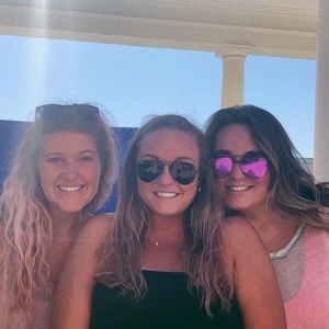 Meet your Posher, Grace